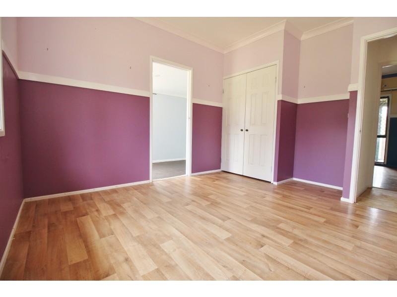 195 Lakes Dr, Laidley Heights QLD 4341