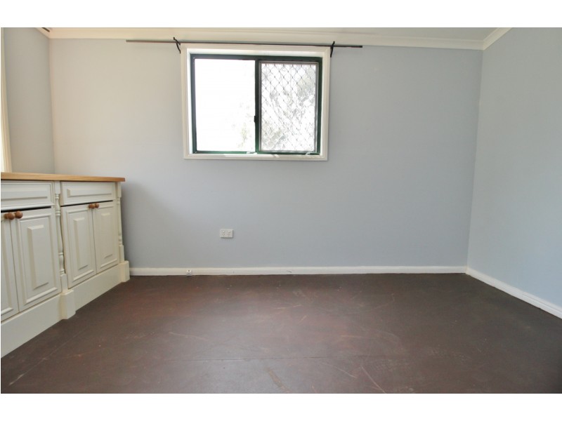 195 Lakes Dr, Laidley Heights QLD 4341