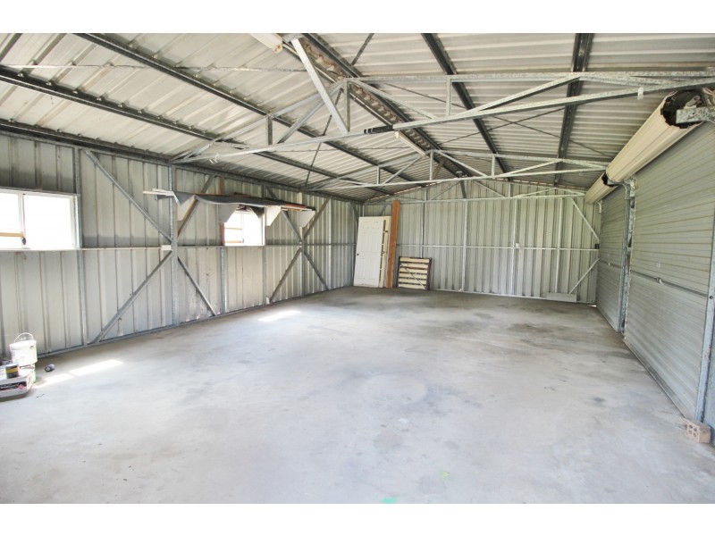 195 Lakes Dr, Laidley Heights QLD 4341