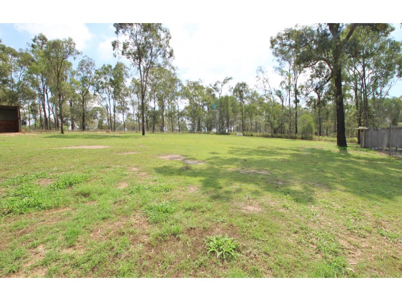 195 Lakes Dr, Laidley Heights QLD 4341