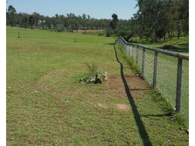 82 Lakes Dr, Laidley Heights QLD 4341