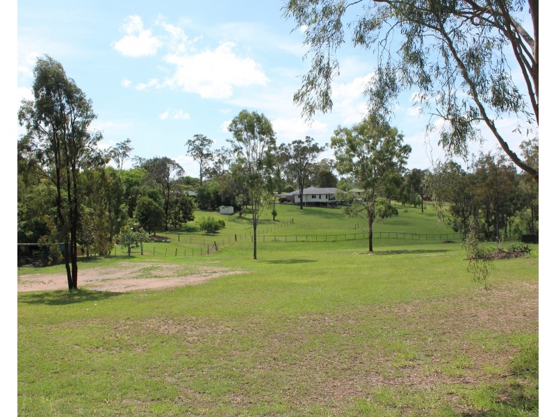 82 Lakes Dr, Laidley Heights QLD 4341