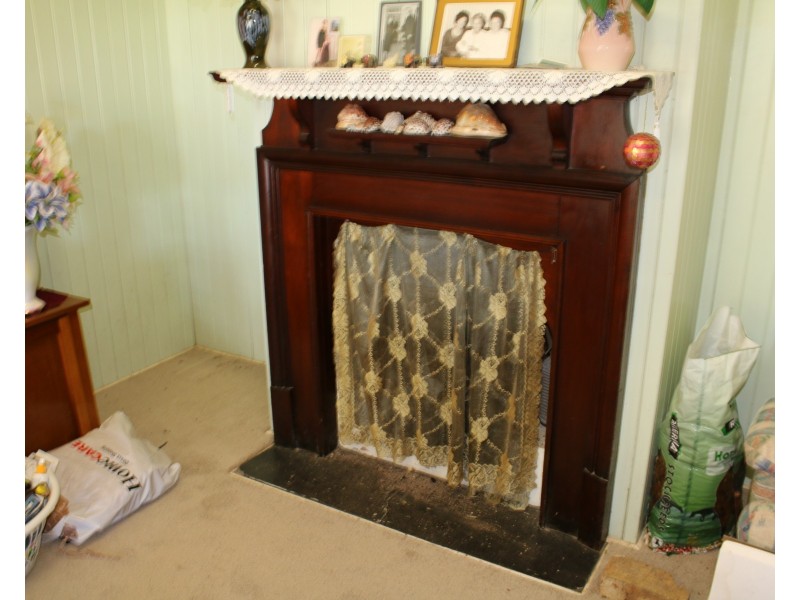 26 Bowen St, Helidon QLD 4344