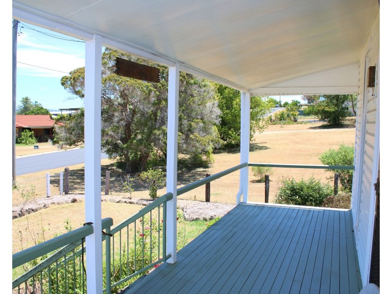 26 Bowen St, Helidon QLD 4344