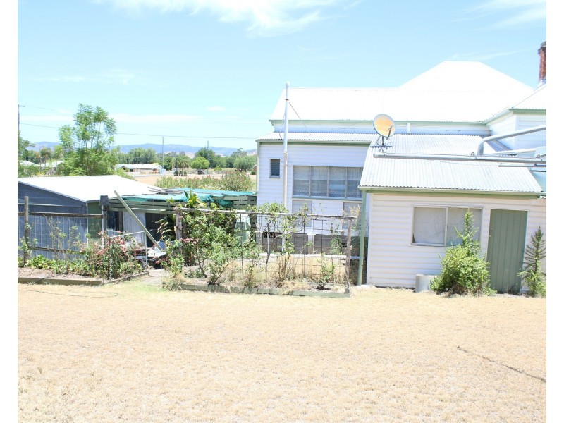 26 Bowen St, Helidon QLD 4344