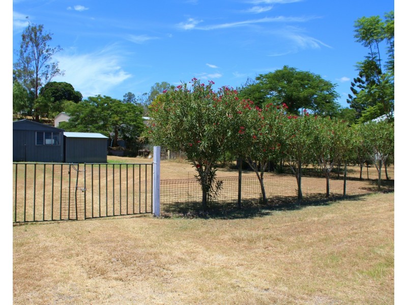 26 Bowen St, Helidon QLD 4344