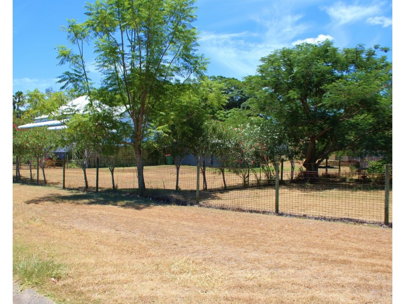 26 Bowen St, Helidon QLD 4344