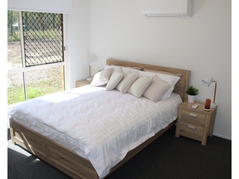 19 Bond Ct, Kensington Grove QLD 4341