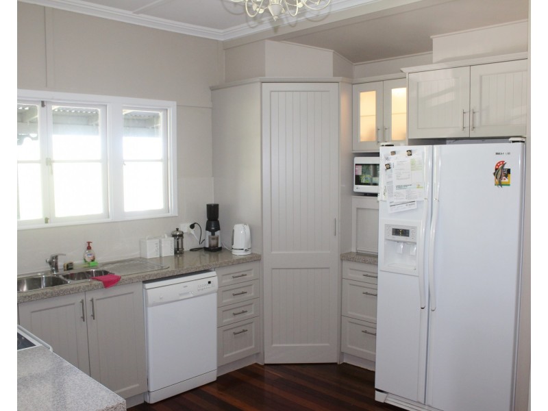 12 Hedges Ct, Laidley Heights QLD 4341