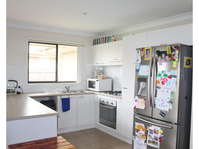 9 Tawney St, Lowood QLD 4311