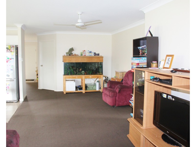 9 Tawney St, Lowood QLD 4311