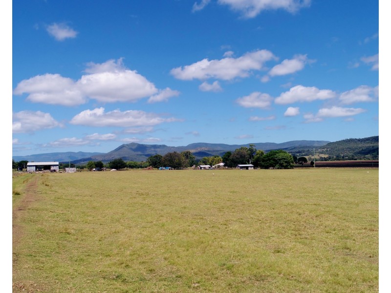 79 Mulgowie Rd, Mulgowie QLD 4341