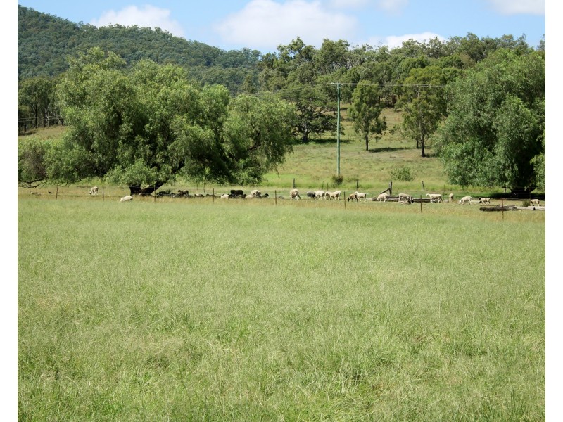 79 Mulgowie Rd, Mulgowie QLD 4341