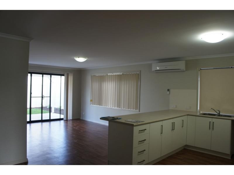 8 Tomnicstas Street, Munno Para West SA 5115