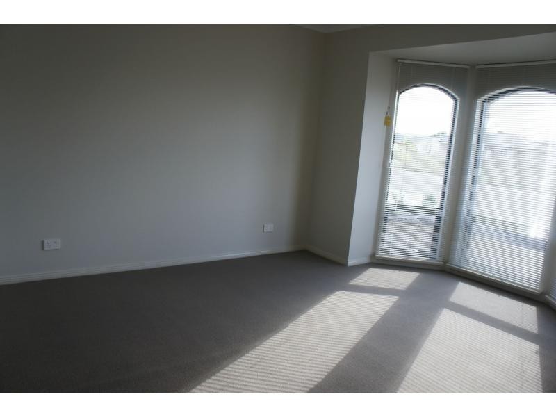 8 Tomnicstas Street, Munno Para West SA 5115