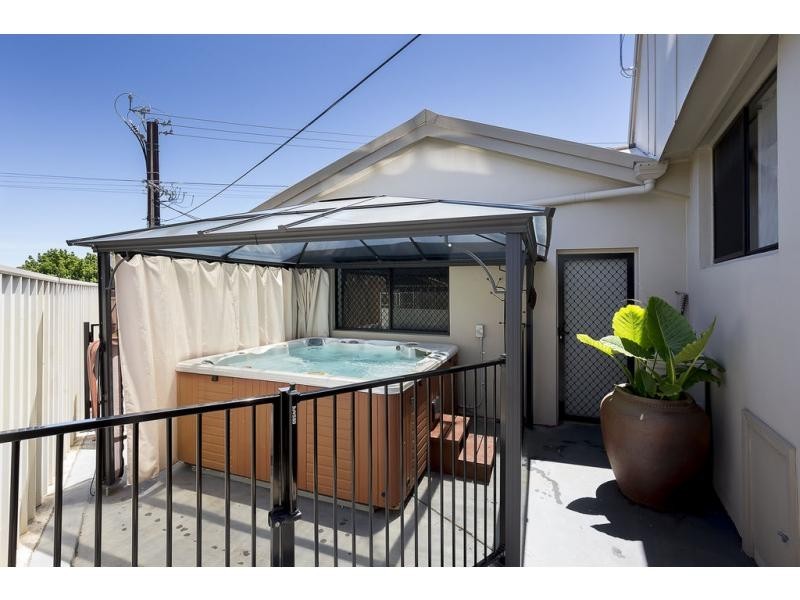 1 Kincraig Crescent, Modbury SA 5092