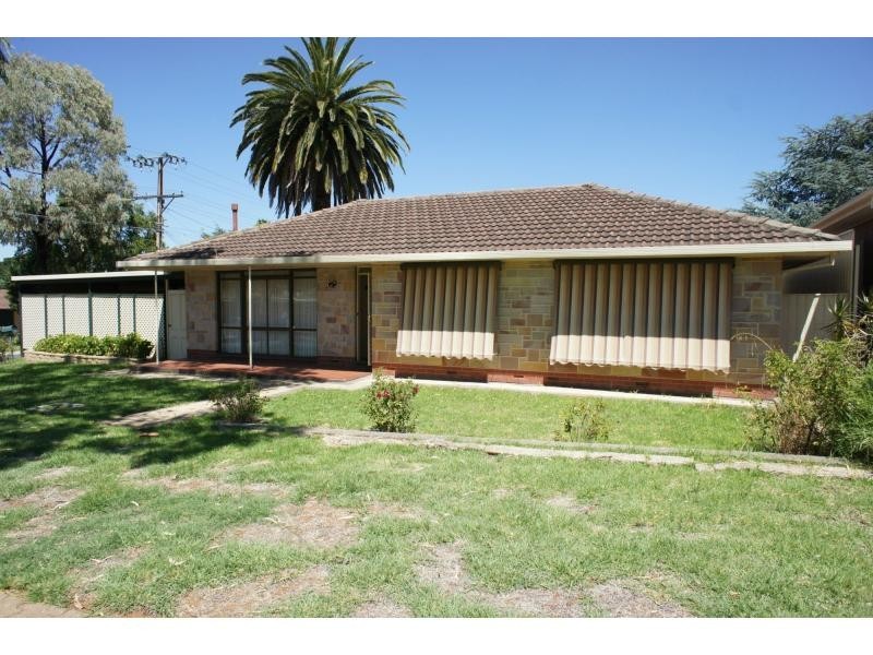 1 Eyre Crescent, Valley View SA 5093