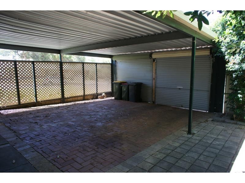 1 Eyre Crescent, Valley View SA 5093