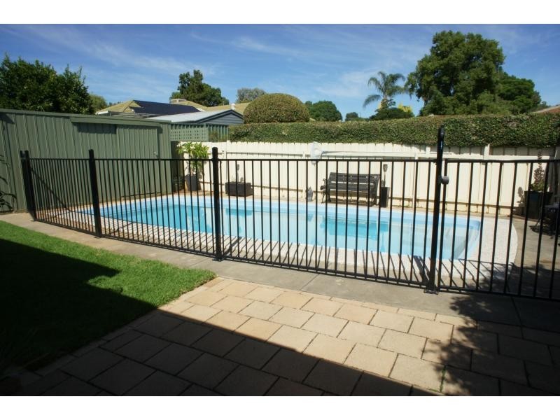 18 Morawa Avenue, Gilles Plains SA 5086