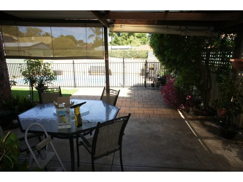 18 Morawa Avenue, Gilles Plains SA 5086