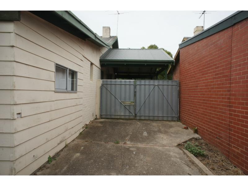 64 Eighth Avenue, St Peters SA 5069
