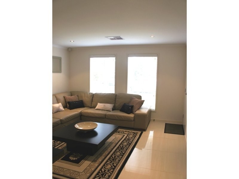 27 Gilles Crescent, Hillcrest SA 5086