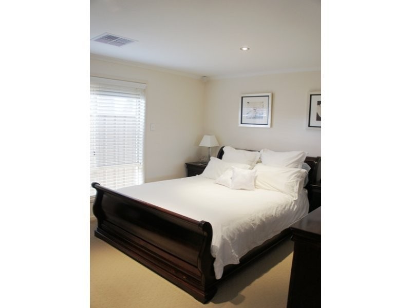 27 Gilles Crescent, Hillcrest SA 5086