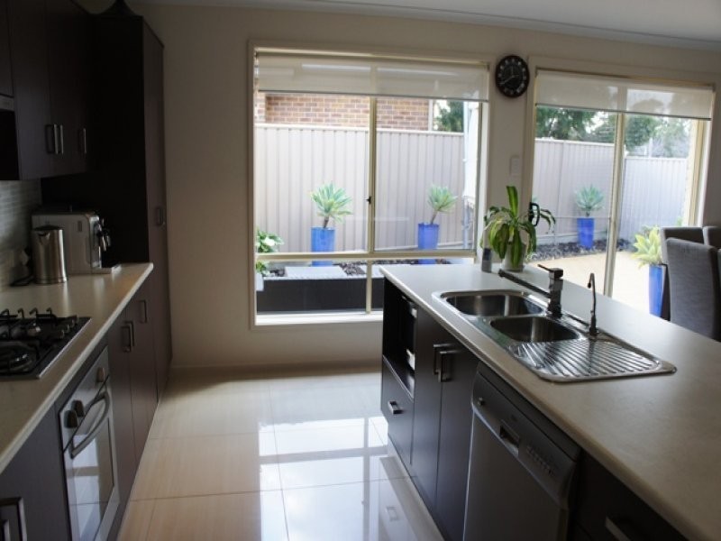 27 Gilles Crescent, Hillcrest SA 5086