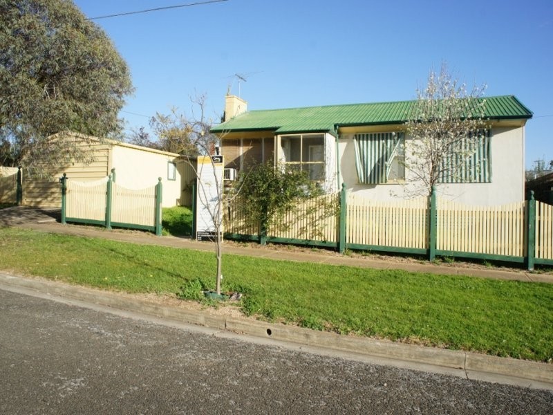 27 Melrose Avenue, Clearview SA 5085