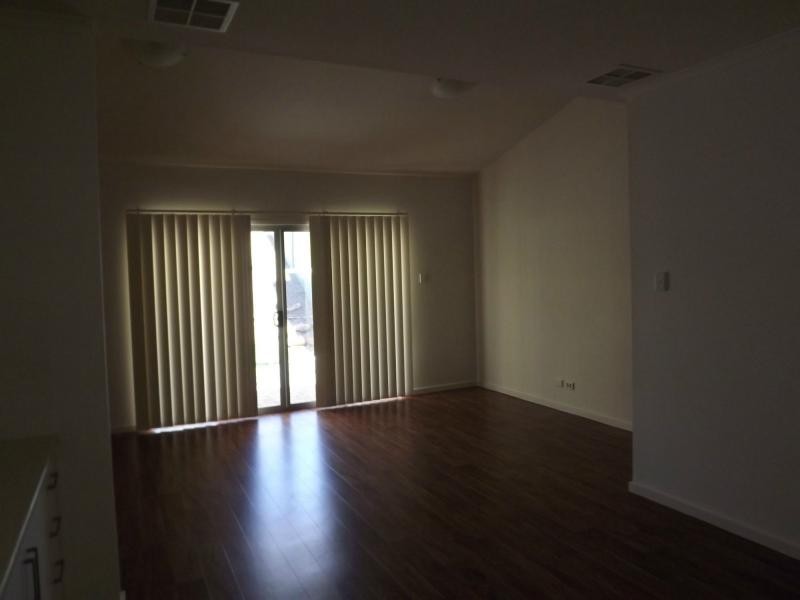 41 Macmillan Avenue, Mawson Lakes SA 5095