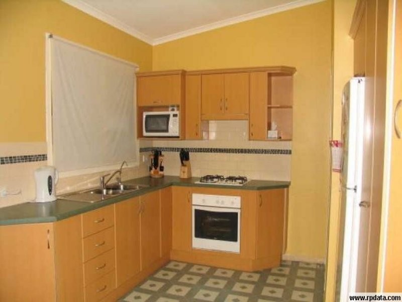 38 Avis Court, Valley View SA 5093