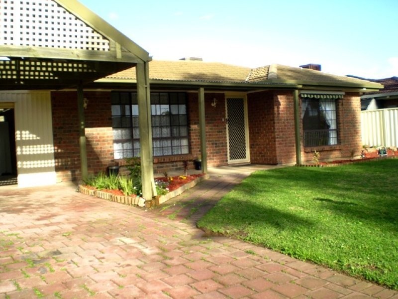 17 Reynolds Drive, Paralowie SA 5108