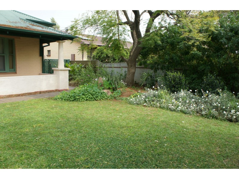 21 Royal Avenue, Pooraka SA 5095
