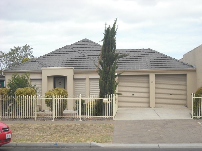 37 Manoora Street, Greenacres SA 5086