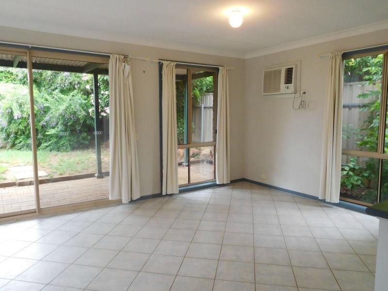 43 Attingham Crescent, Oakden SA 5086