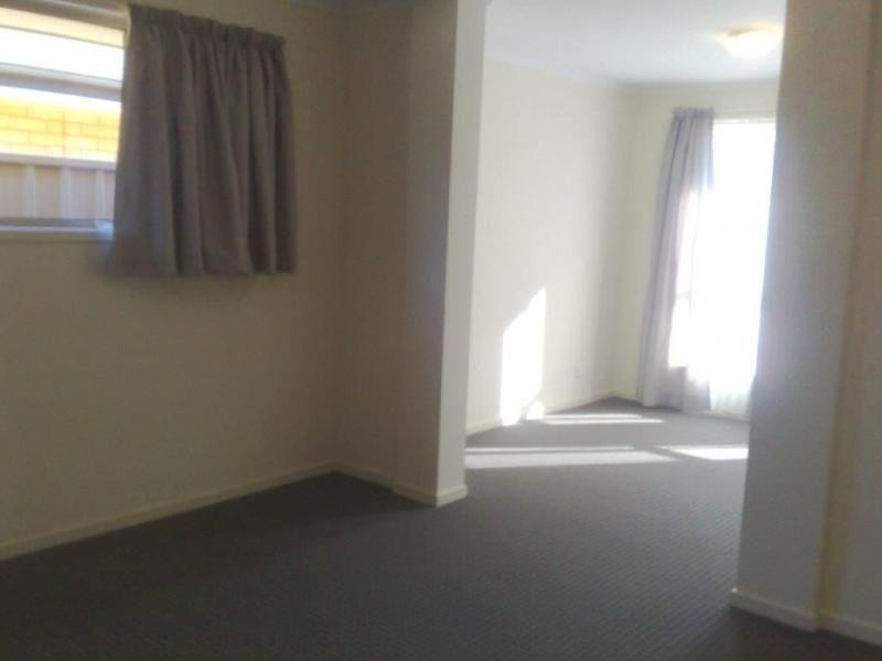 4 Field Street, Parafield Gardens SA 5107