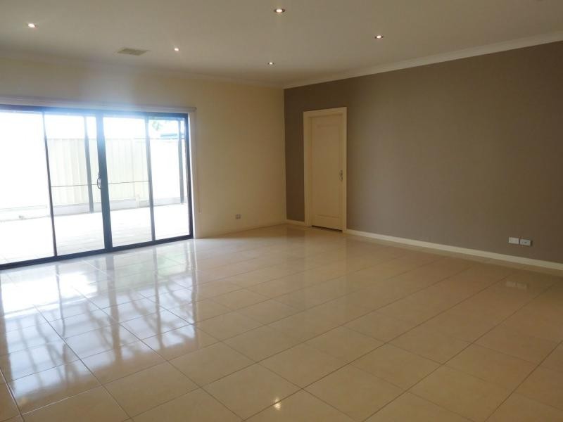 12 Richardson Avenue, Tranmere SA 5073