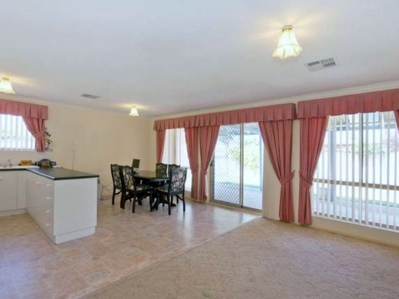 11 Hanbury Court, Oakden SA 5086