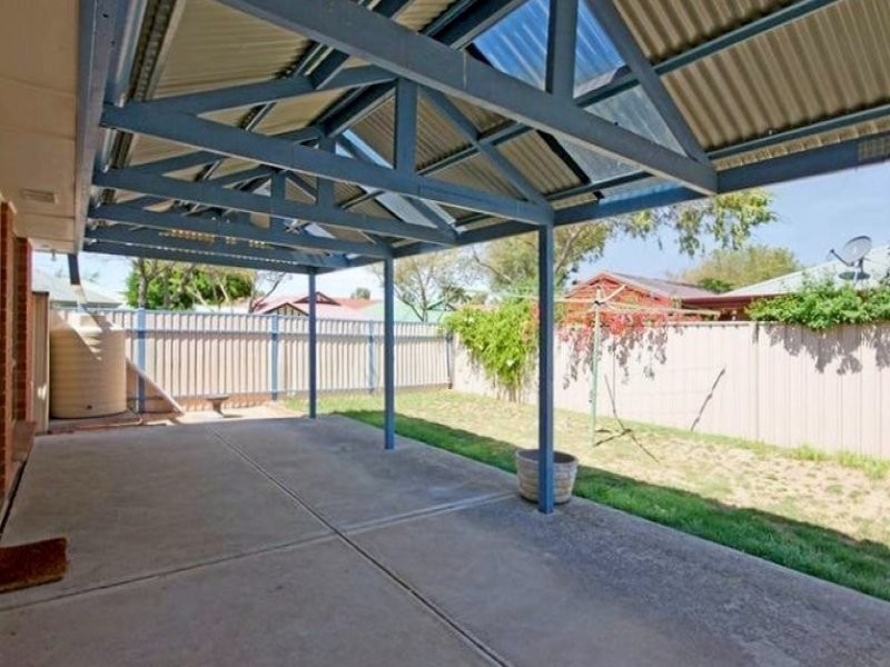 11 Hanbury Court, Oakden SA 5086