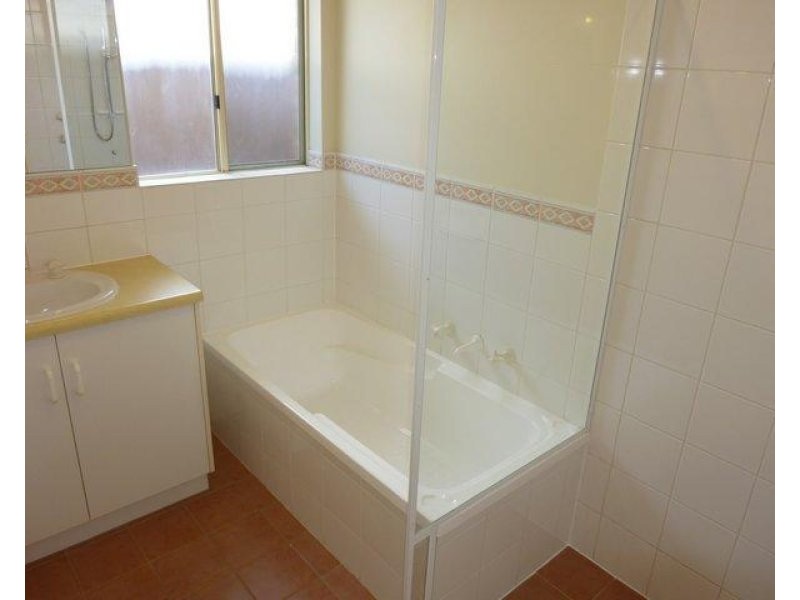 4 Victoria Drive, Oakden SA 5086