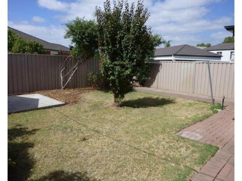 4 Victoria Drive, Oakden SA 5086