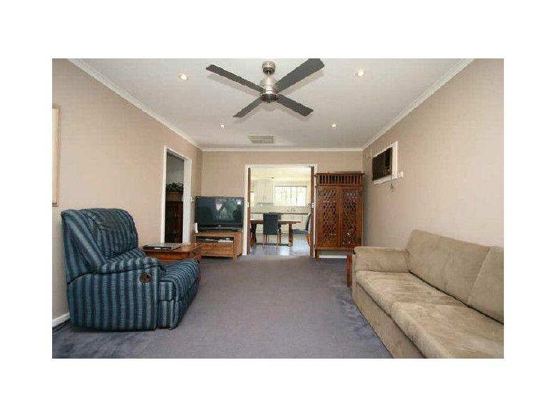 32 Karingal Cresent, Salisbury Park SA 5109