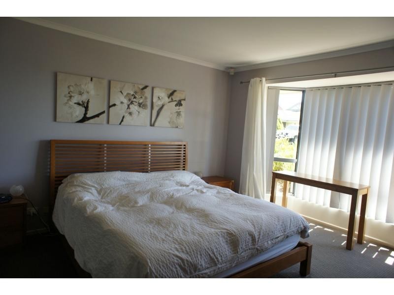 8 Gilchrist Avenue, Greenwith SA 5125