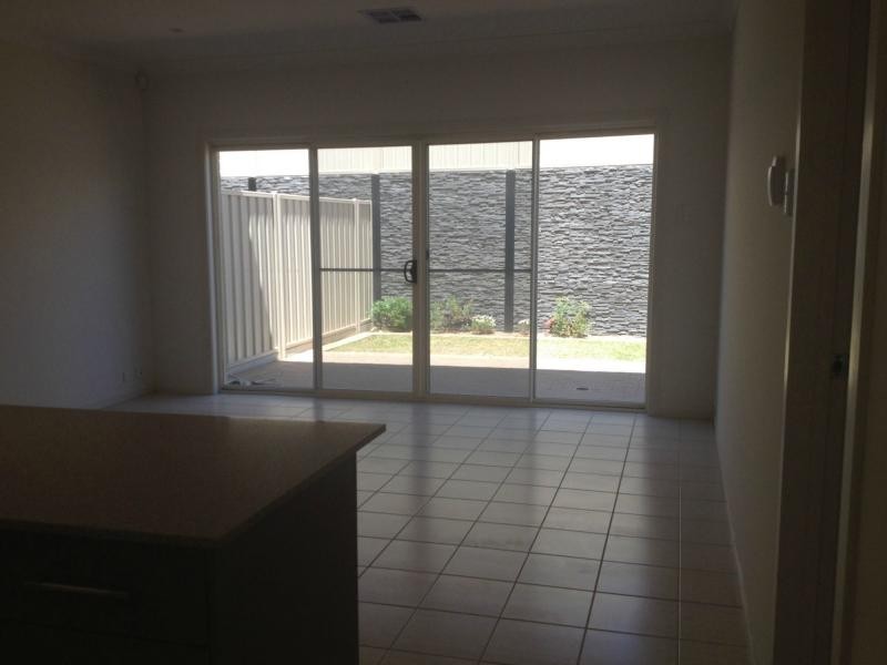3/10 Settlers Hill , Settlers Hill Drive, Golden Grove SA 5125