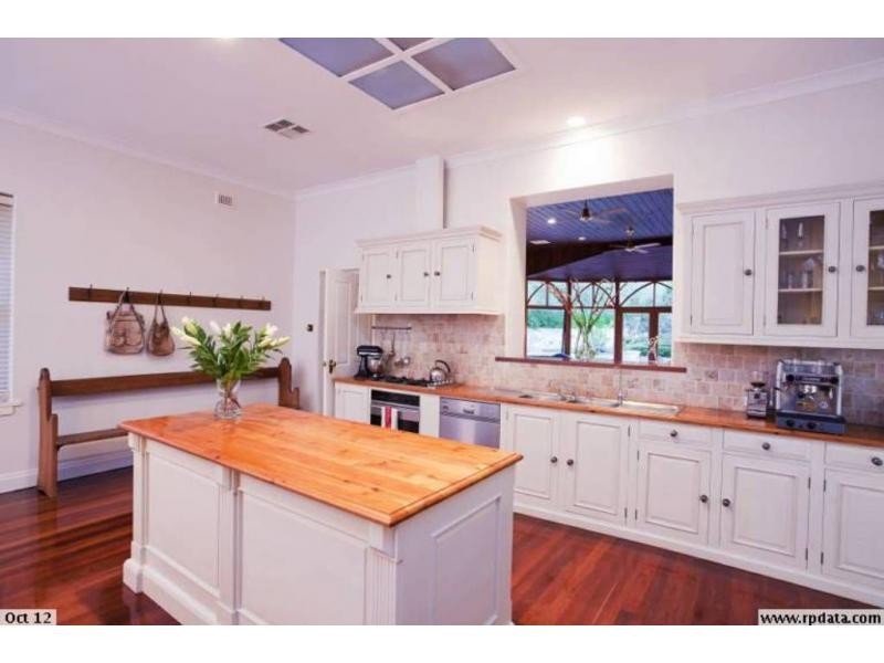 8 Horn Street, Houghton SA 5131