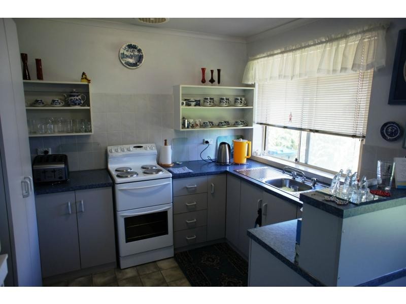 17 Lord Howe Avenue, Hillcrest SA 5086