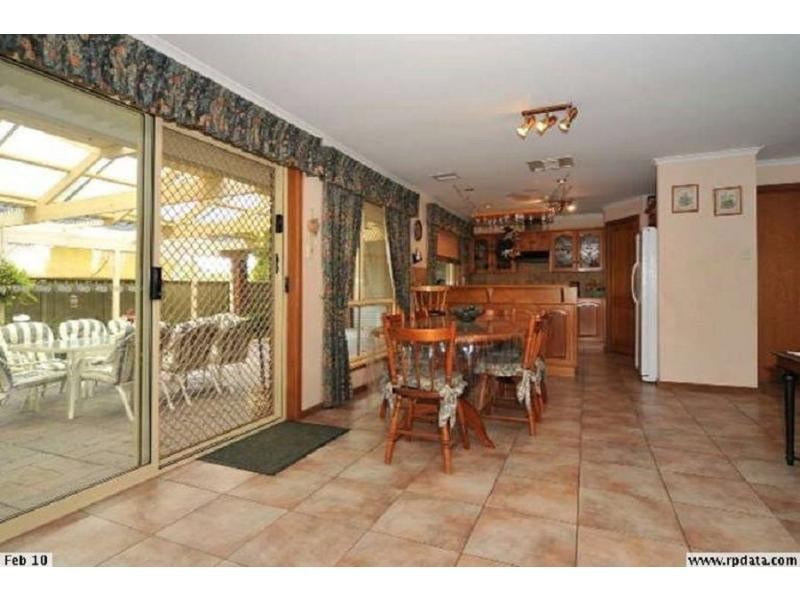 18 Bernacchi Court, Greenwith SA 5125