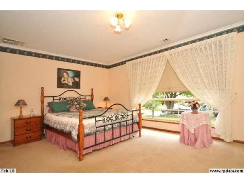 18 Bernacchi Court, Greenwith SA 5125