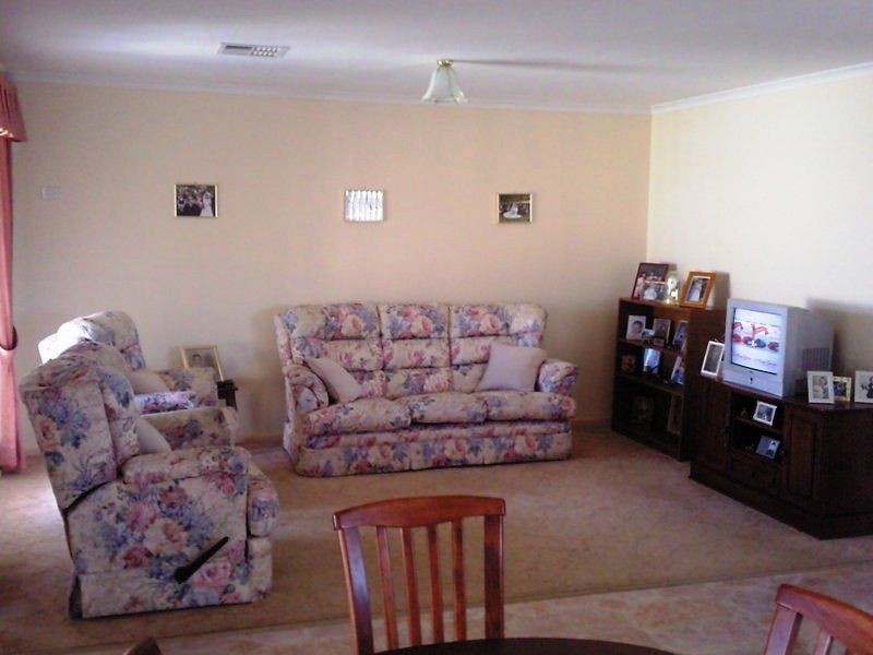 11 Hanbury Court, Oakden SA 5086