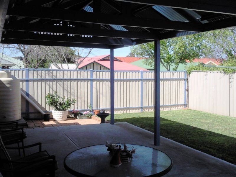 11 Hanbury Court, Oakden SA 5086